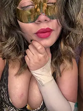 Snapshot of WifyHubby_38 chatting on 19, 2, 2025 WifyHubby 38 online show from 19, 2, 2025