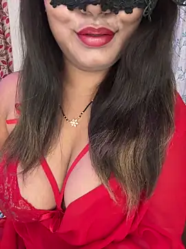 Snapshot of WifyHubby_38 chatting on 31, 10, 2025 WifyHubby 38 online show from 31, 10, 2025