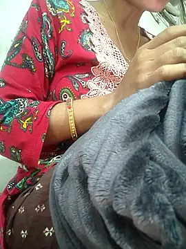 Snapshot of lovely----bhabhi chatting on 11, 1, 2026 lovely----bhabhi online show from 11, 1, 2026