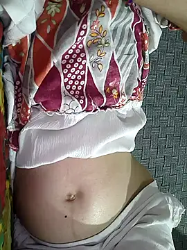 Snapshot of lovely----bhabhi chatting on 18, 2, 2026 lovely----bhabhi online show from 18, 2, 2026
