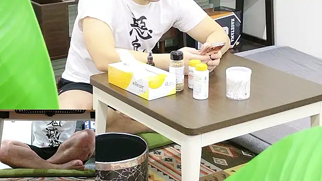 Snapshot of YARASERO-kun chatting on 28, 2, 2026 YARASERO-kun online show from 28, 2, 2026