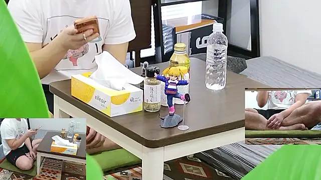 Snapshot of YARASERO-kun chatting on 4, 3, 2026 YARASERO-kun online show from 4, 3, 2026