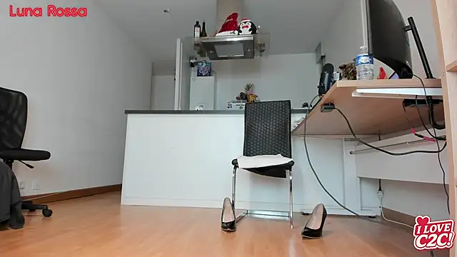 LunaRossaCam online show from 12, 2, 2026