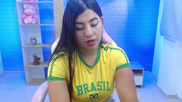 Snapshot of emily_jewell1 chatting on 22, 2, 2025 emily jewell1 online show from 22, 2, 2025