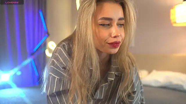  Spring Day  online show from 29, 11, 2025