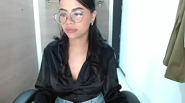 Sussan love01 online show from 18, 2, 2025