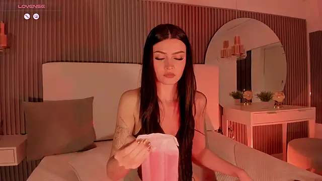 Giselle royy online show from 5, 11, 2025