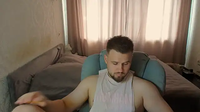 Snapshot of Vladik_b chatting on 25, 6, 2026 Vladik b online show from 25, 6, 2026