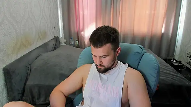 Snapshot of Vladik_b chatting on 7, 7, 2026 Vladik b online show from 7, 7, 2026