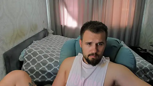 Snapshot of Vladik_b chatting on 7, 8, 2026 Vladik b online show from 7, 8, 2026
