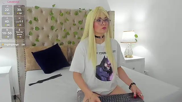 Snapshot of CandieGilson__ chatting on 17, 2, 2025 CandieGilson   online show from 17, 2, 2025