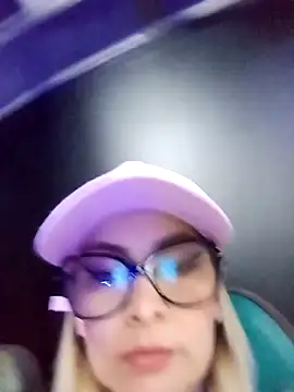 Snapshot of CandieGilson__ chatting on 11, 9, 2025 CandieGilson   online show from 11, 9, 2025