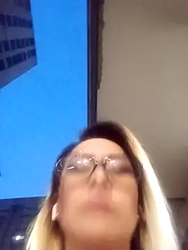 Snapshot of CandieGilson__ chatting on 12, 9, 2025 CandieGilson   online show from 12, 9, 2025