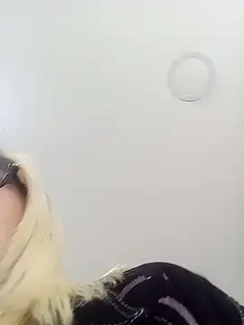 Snapshot of CandieGilson__ chatting on 10, 10, 2025 CandieGilson   online show from 10, 10, 2025