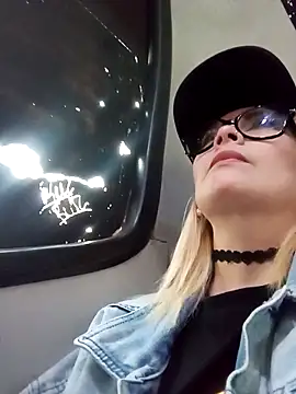 CandieGilson   online show from 12, 3, 2026