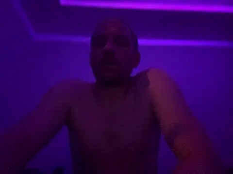 Snapshot of Krzysiekg123 chatting on 15, 2, 2025 Krzysiekg123 online show from 15, 2, 2025