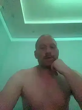 Snapshot of Krzysiekg123 chatting on 7, 10, 2025 Krzysiekg123 online show from 7, 10, 2025