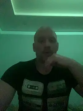 Krzysiekg123 online show from 19, 12, 2025