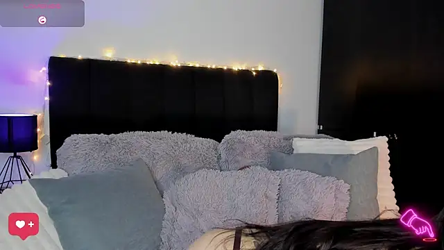 Snapshot of Amara_vause_ chatting on 17, 10, 2025 Amara vause online show from 17, 10, 2025