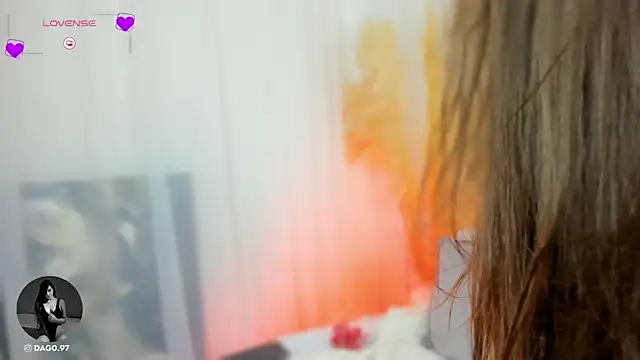 NicoleVegaa  online show from 9, 3, 2025