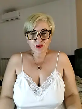 Pumabionda online show from 2, 11, 2025