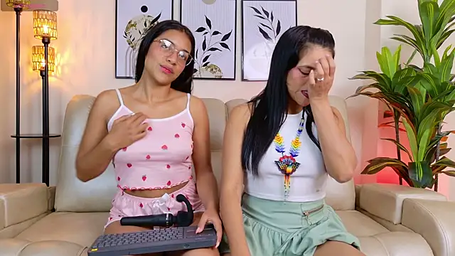 mom teachsex online show from 8, 10, 2025