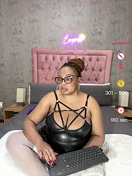 VixenRoyaleX online show from 2, 7, 2026