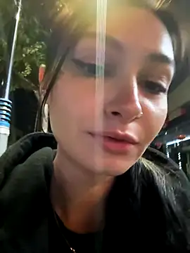 Snapshot of lunalovelee chatting on 4, 11, 2025 lunalovelee online show from 4, 11, 2025