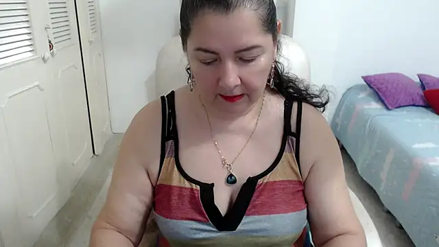 leonela 69 online show from 6, 4, 2026