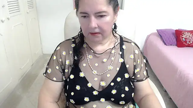 leonela 69 online show from 2, 5, 2026