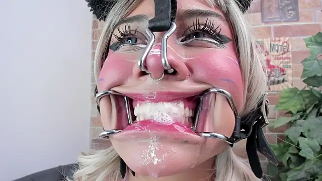 miss   megan online show from 24, 6, 2026