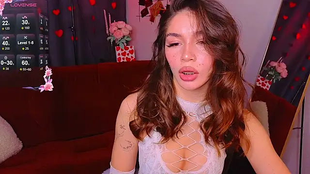 Snapshot of Caroline__Brown chatting on 19, 2, 2025 Caroline Brown online show from 19, 2, 2025