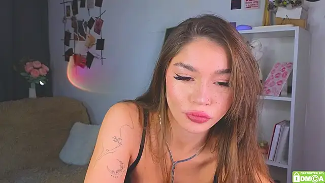 Snapshot of Caroline__Brown chatting on 3, 10, 2025 Caroline Brown online show from 3, 10, 2025