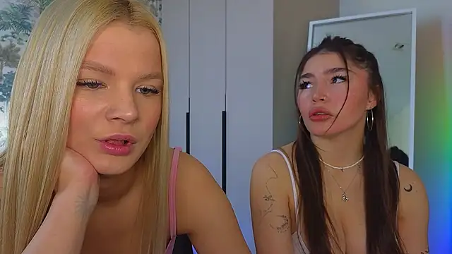 Snapshot of Caroline__Brown chatting on 28, 2, 2026 Caroline Brown online show from 28, 2, 2026