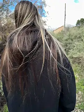 Mona Plus online show from 7, 3, 2026