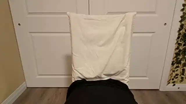 emilysparkss online show from 31, 3, 2026