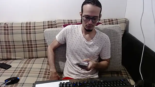 Snapshot of cholitohermoso chatting on 11, 7, 2026 cholitohermoso online show from 11, 7, 2026