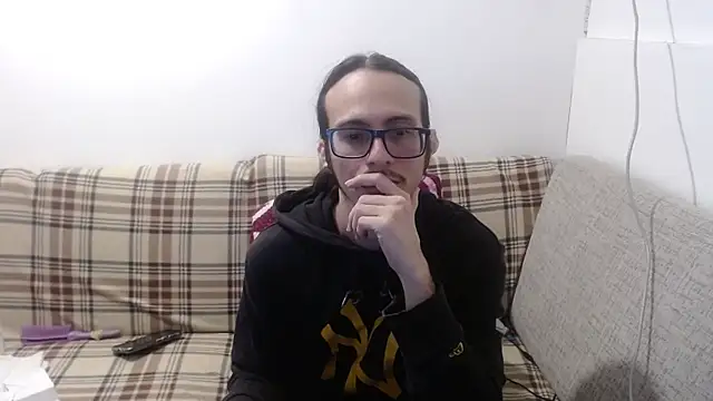 Snapshot of cholitohermoso chatting on 2, 8, 2026 cholitohermoso online show from 2, 8, 2026