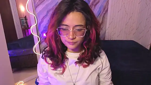 kristen tay online show from 24, 4, 2026