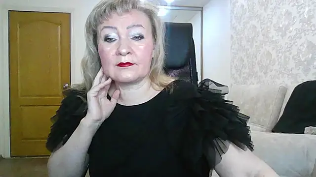 Victoria secrets  online show from 21, 11, 2025