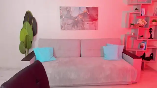 GabriellaMays online show from 15, 12, 2025