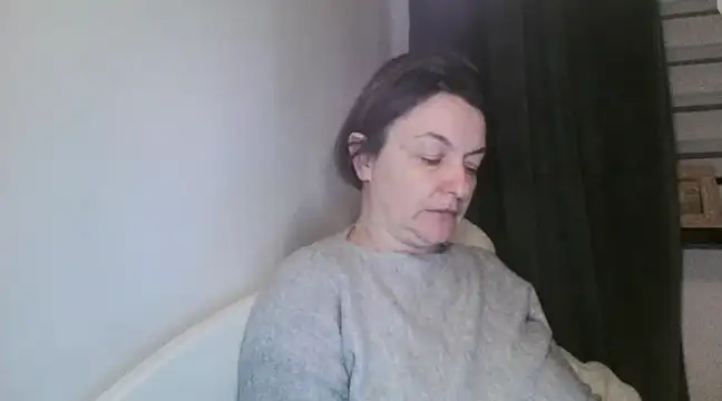 Snapshot of EleanoraMILF chatting on 17, 2, 2025 EleanoraMILF online show from 17, 2, 2025