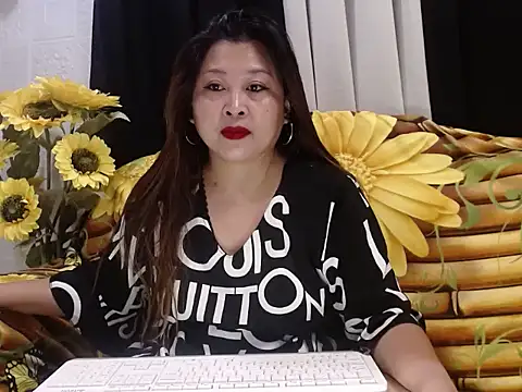Snapshot of UrSweetClassyPinay chatting on 6, 6, 2026 UrSweetClassyPinay online show from 6, 6, 2026