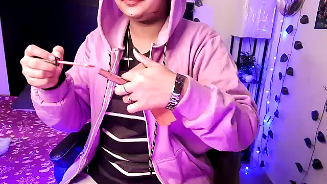 Snapshot of megancatluna chatting on 13, 1, 2026 megancatluna online show from 13, 1, 2026