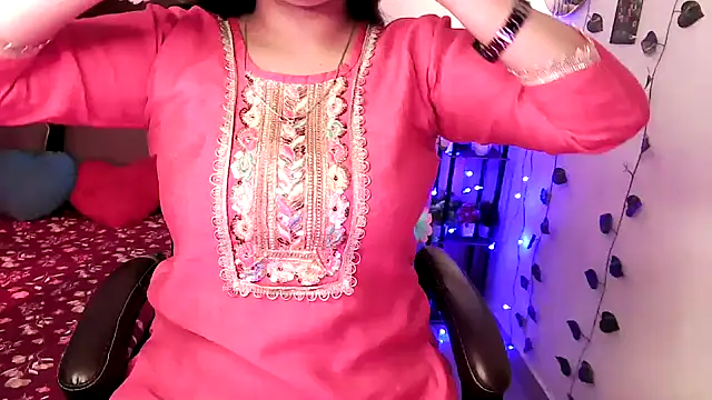 Snapshot of megancatluna chatting on 16, 1, 2026 megancatluna online show from 16, 1, 2026