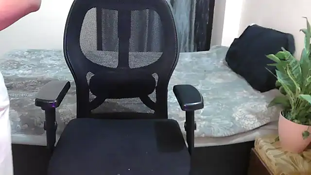 Snapshot of megancatluna chatting on 14, 3, 2026 megancatluna online show from 14, 3, 2026