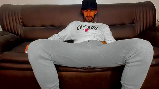 Snapshot of sexyhotmusclesforyou1 chatting on 11, 10, 2025 sexyhotmusclesforyou1 online show from 11, 10, 2025