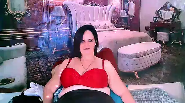 Snapshot of LuciousGrace chatting on 4, 3, 2025 LuciousGrace online show from 4, 3, 2025