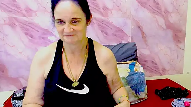 Snapshot of LuciousGrace chatting on 13, 10, 2025 LuciousGrace online show from 13, 10, 2025