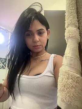 Snapshot of Casandra_lym1 chatting on 1, 4, 2026 Casandra lym1 online show from 1, 4, 2026